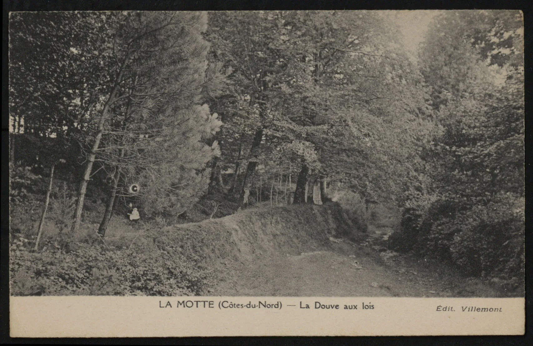 Photo showing: La Douve aux lois.