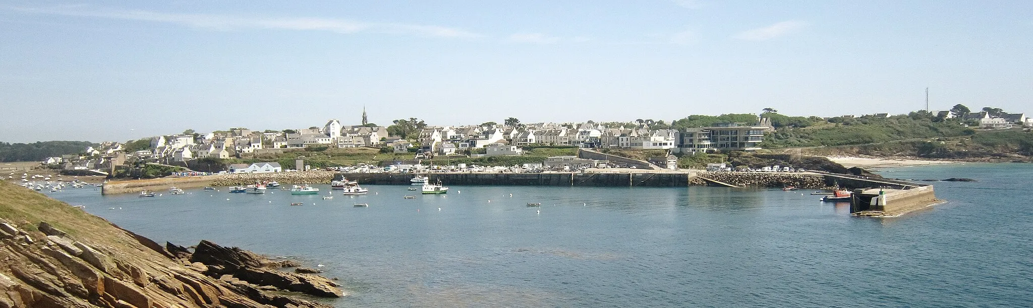 Photo showing: Le Conquet et son port vus de la presqu'île de Kermorvan.