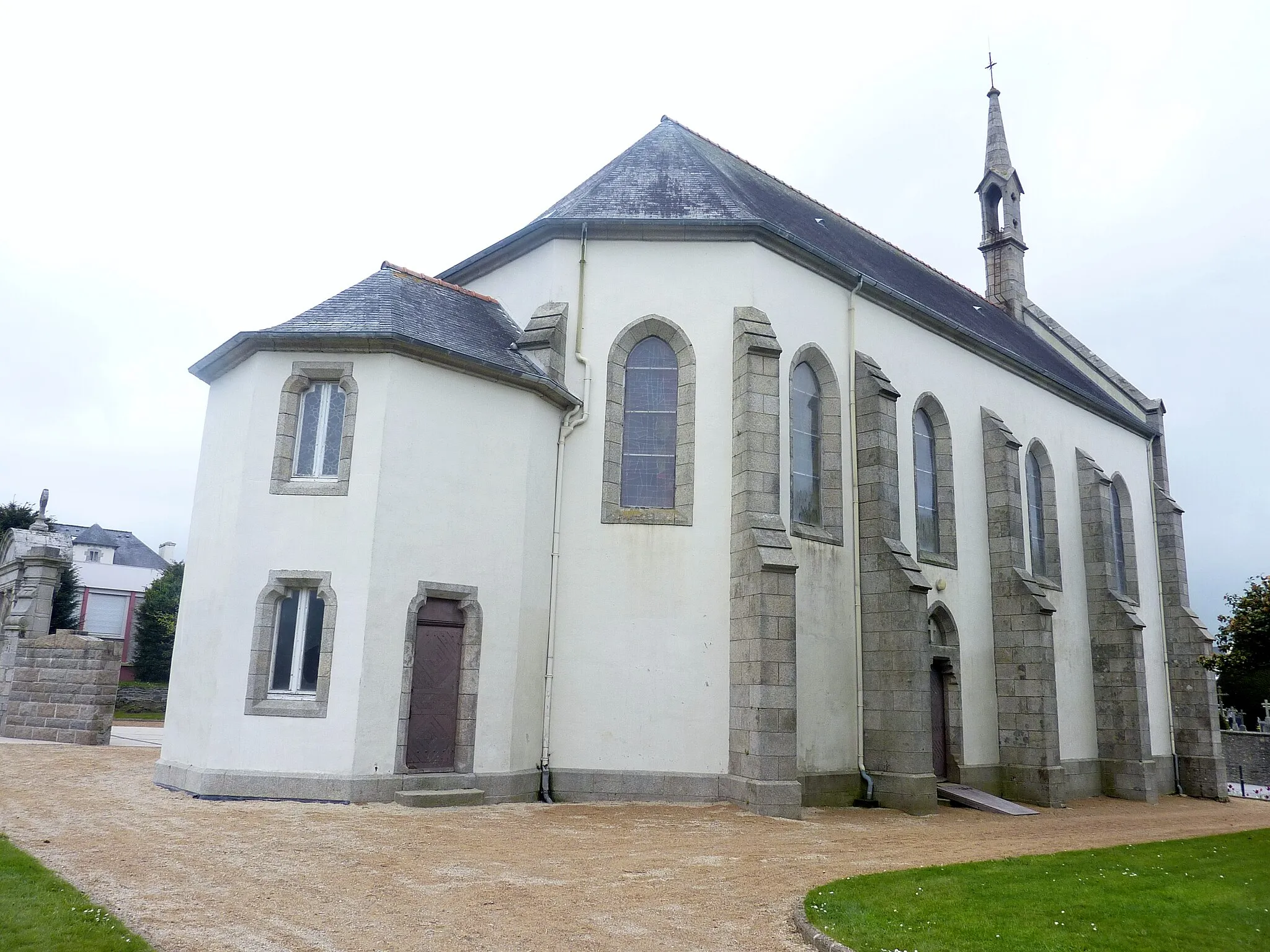 Photo showing: Lesneven : la chapelle Saint-Maudez, de style néogothique, reconstruite en 1867.
