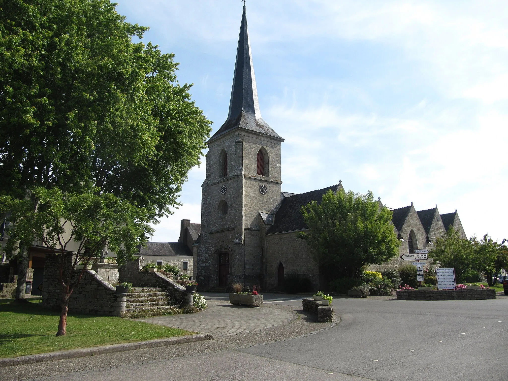 Photo showing: Malansac, Morbihan, France. L'église Notre-Dame.