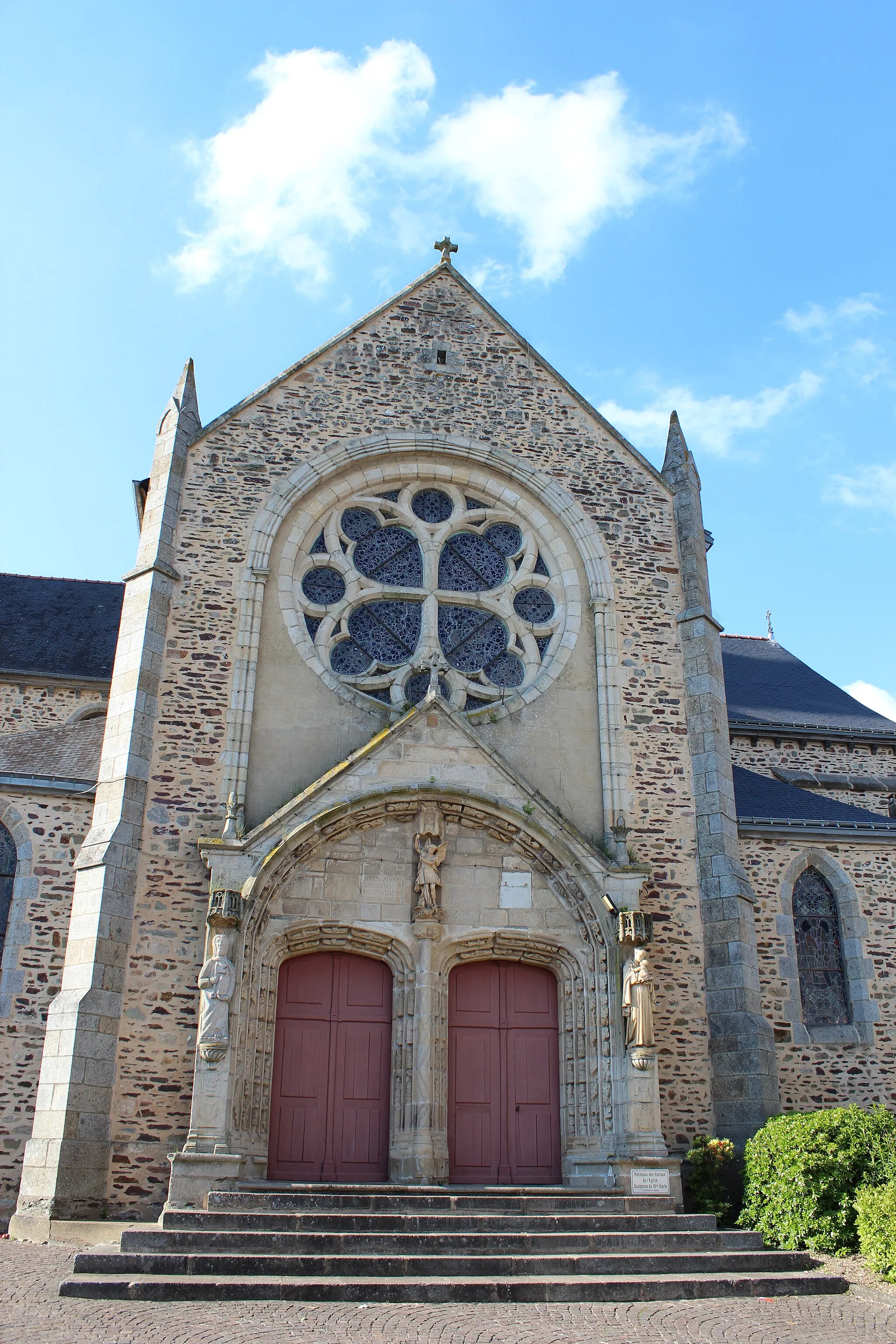 Photo showing: Église Saint-Pierre à Mauron.