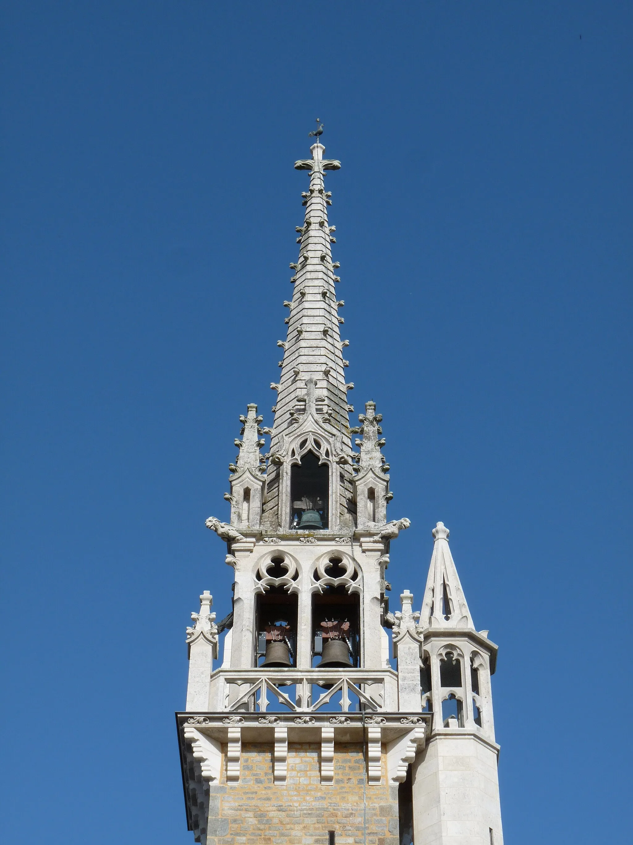 Photo showing: Clocher de l'église Saint-Pierre-ès-Liens de Montreuil-sur-Ille (35).