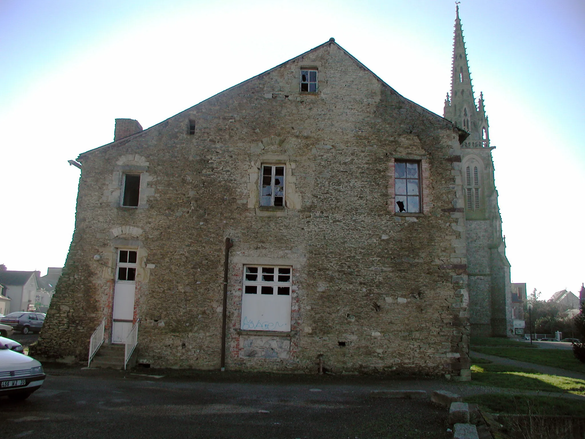 Photo showing: This building is indexed in the base Mérimée, a database of architectural heritage maintained by the French Ministry of Culture, under the reference IA35031663 .