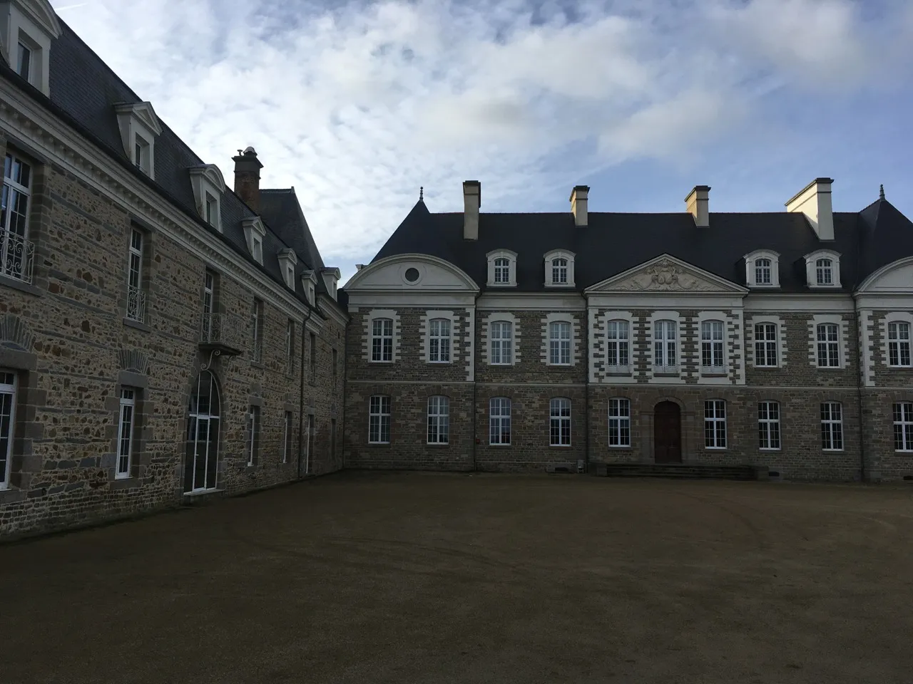 Photo showing: Château des Pères façade arrière