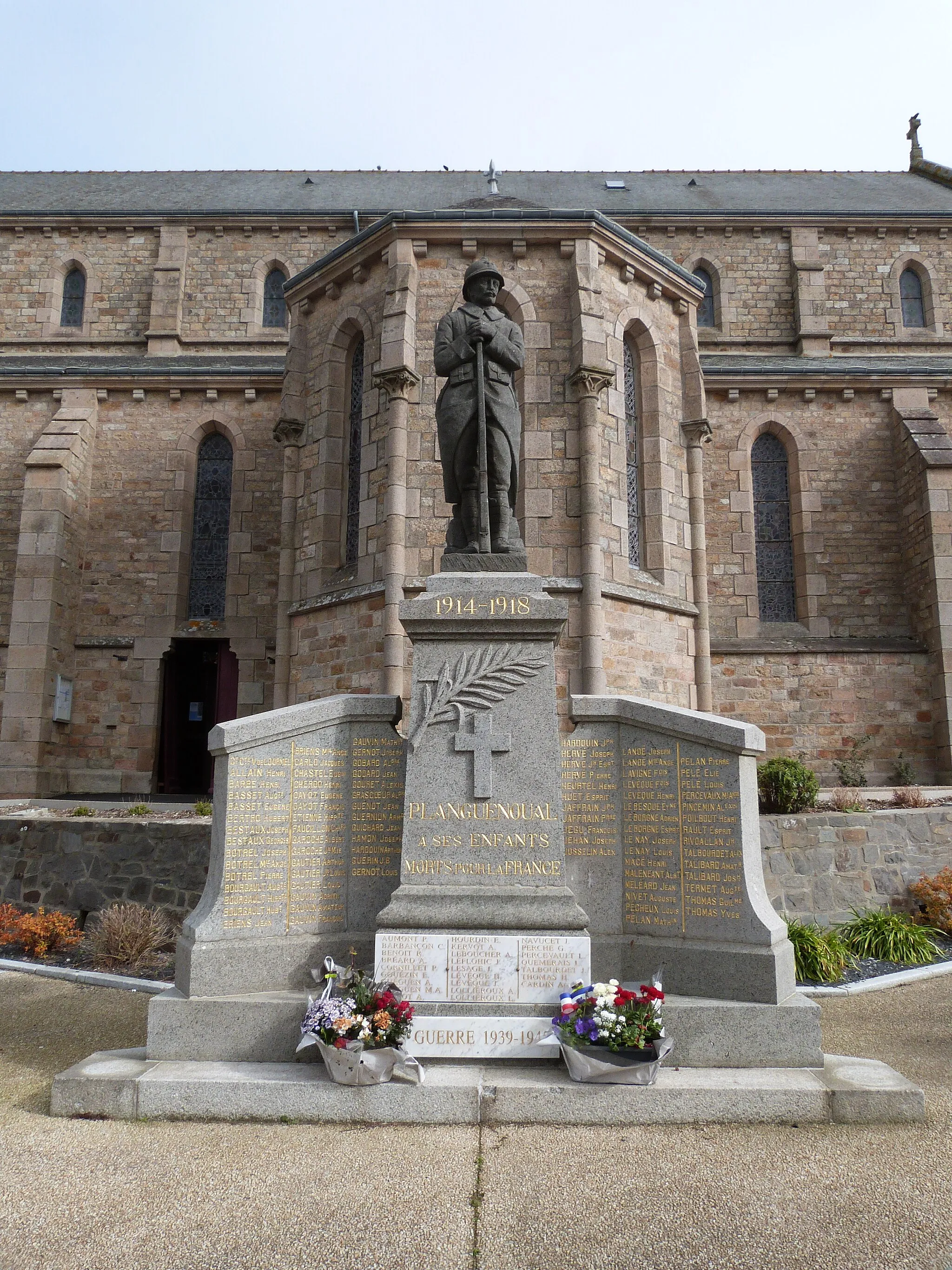 Photo showing: Monument aux morts de Planguenoual (Côtes-d'Armor)