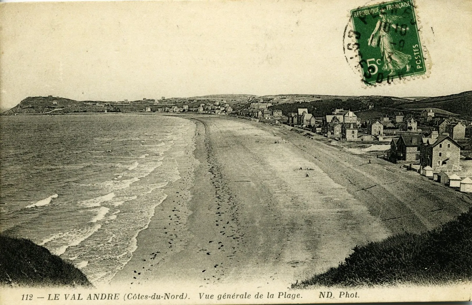 Photo showing: Le Val-André... Vue d'ensemble de la plage.