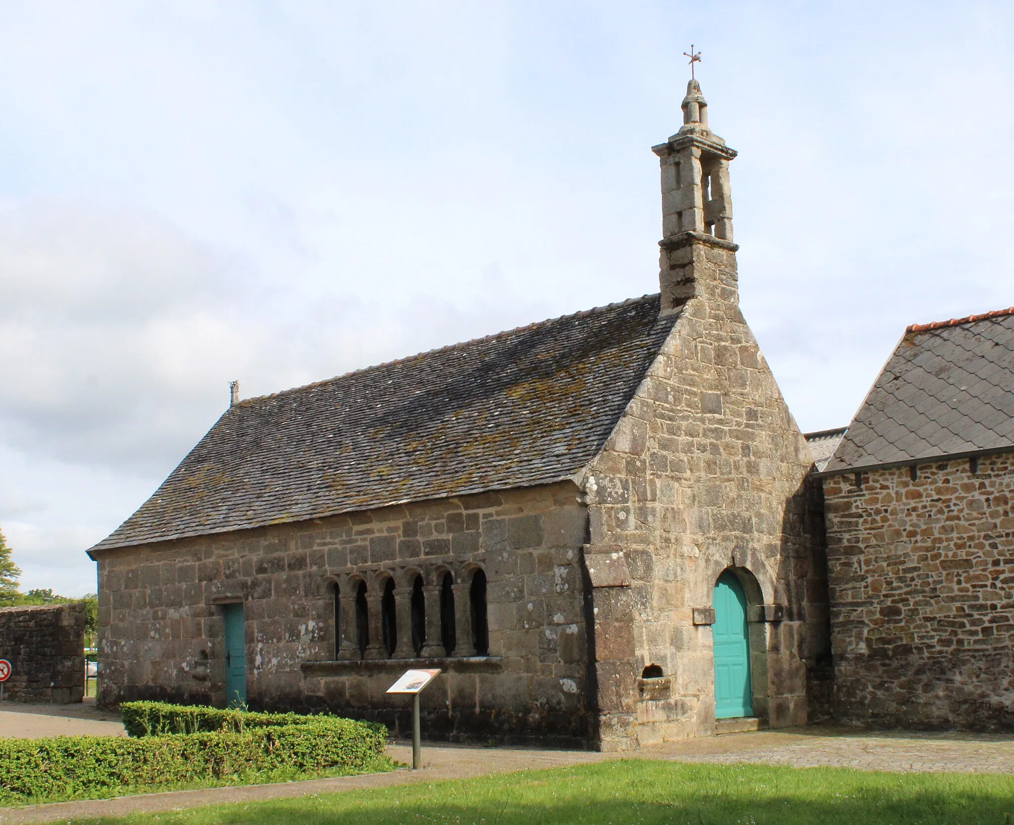 Photo showing: Eglise de Plourin-lès-Morlaix: l'ossuaire