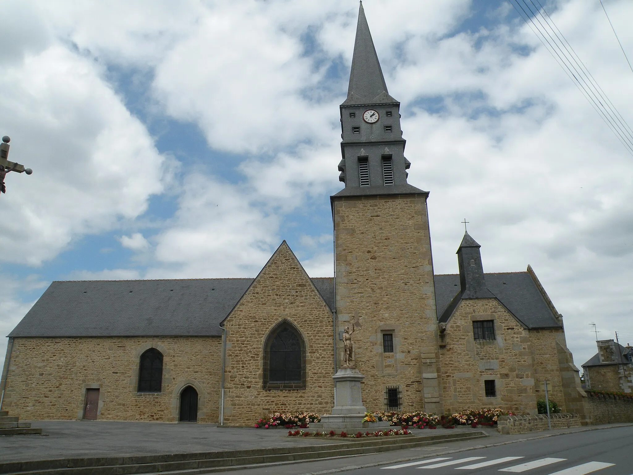 Photo showing: Church of Romagné.
