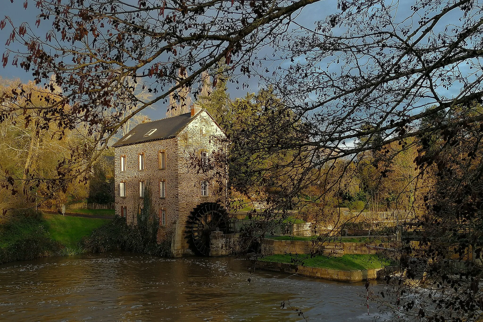 Photo showing: Le moulin de Robinson (Saint-Grégoire)