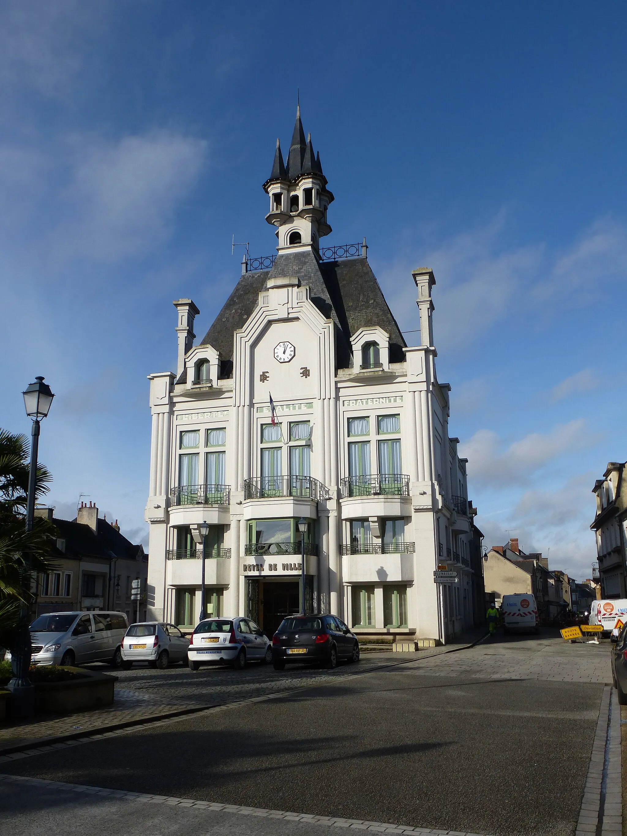 Photo showing: la mairie de st meen le grand