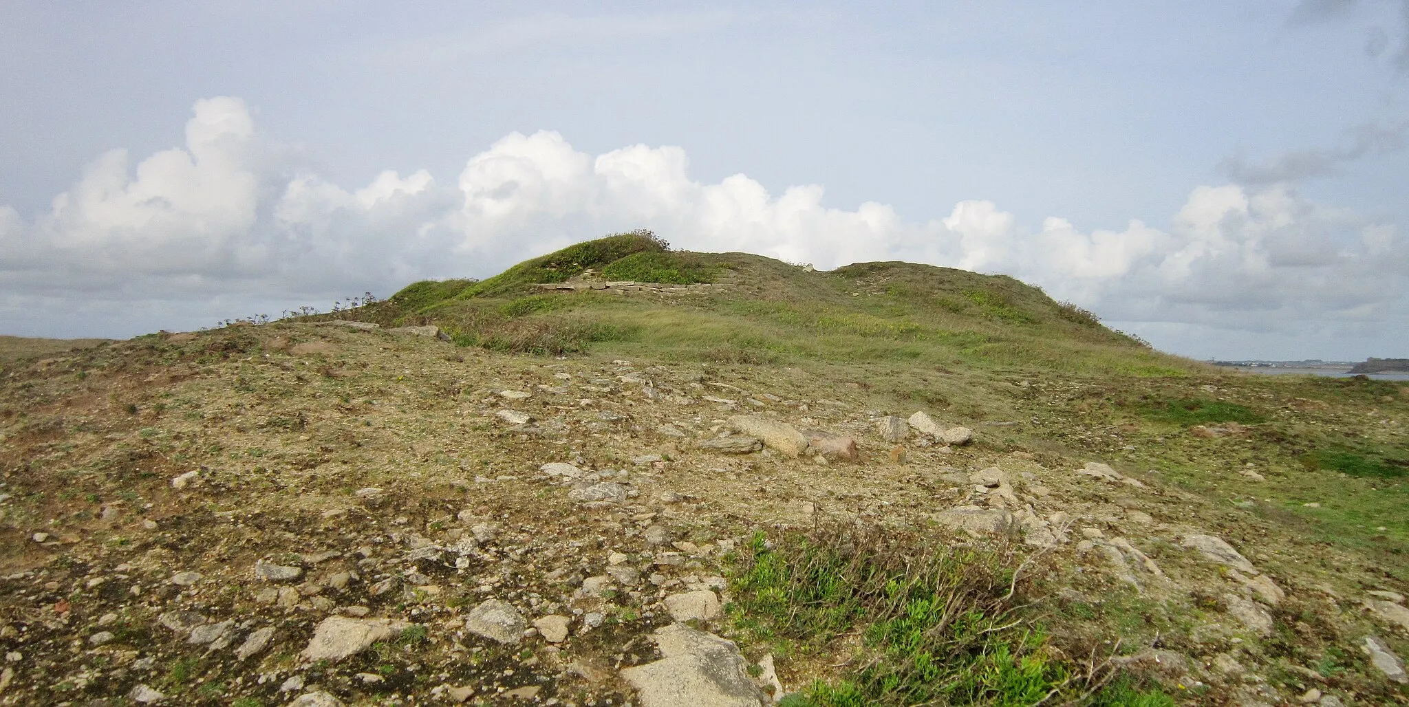 Photo showing: Saint-Pierre-Quiberon : l'éperon barré de la pointe de Beg en Haud.