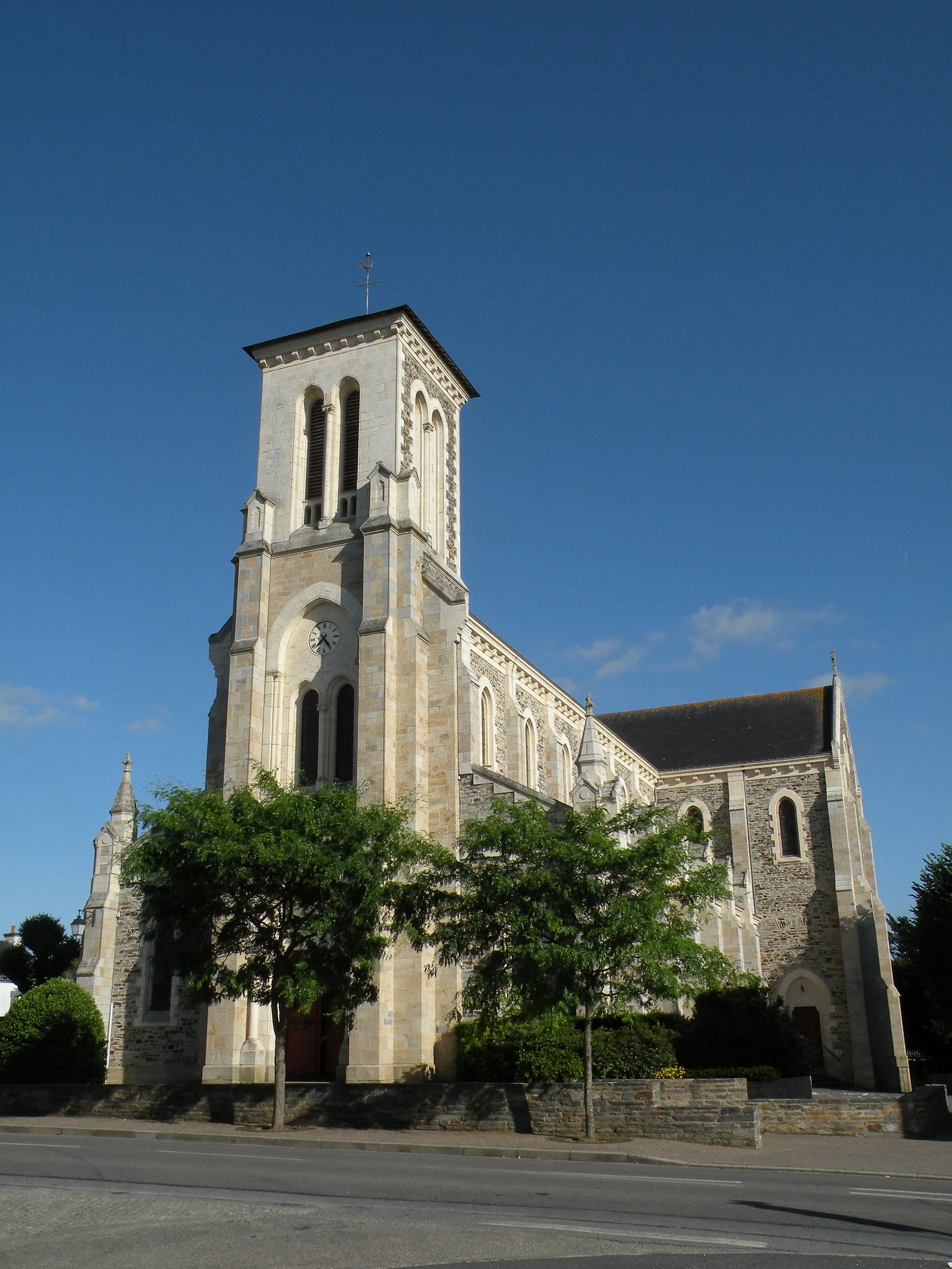 Photo showing: Church of Sixt-sur-Aff