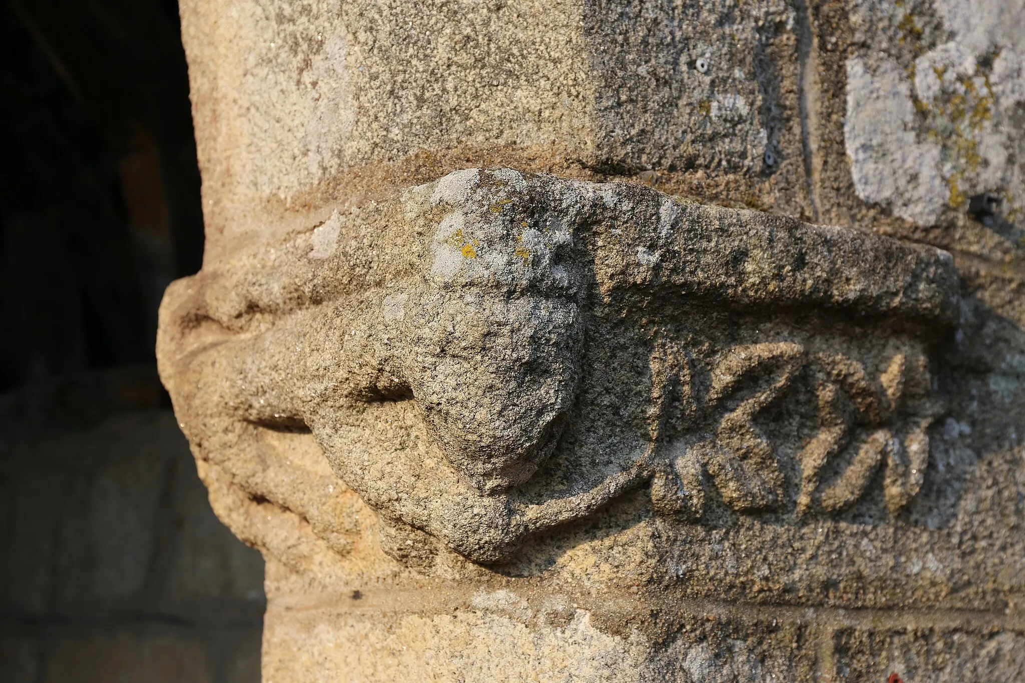 Photo showing: This building is indexed in the base Mérimée, a database of architectural heritage maintained by the French Ministry of Culture, under the reference PA00090890 .