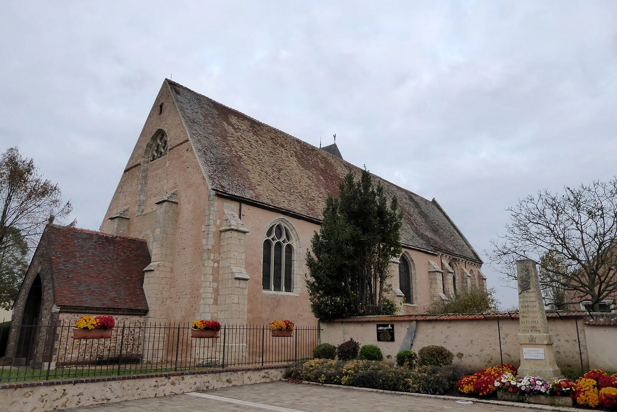Photo showing: église d'Amilly, Eure-et-Loir (France), monument aux morts édifié en commun avec Cintray.