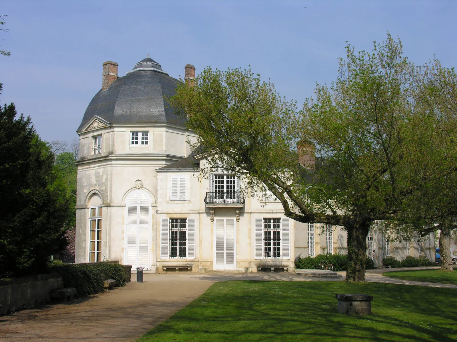 Photo showing: Château de Châteauneuf-sur-Loire, Loiret, France. Actuelle mairie.