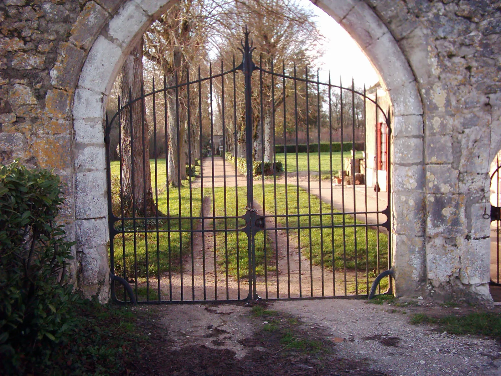 Photo showing: This building is inscrit au titre des monuments historiques de la France. It is indexed in the base Mérimée, a database of architectural heritage maintained by the French Ministry of Culture, under the reference PA00098419 .