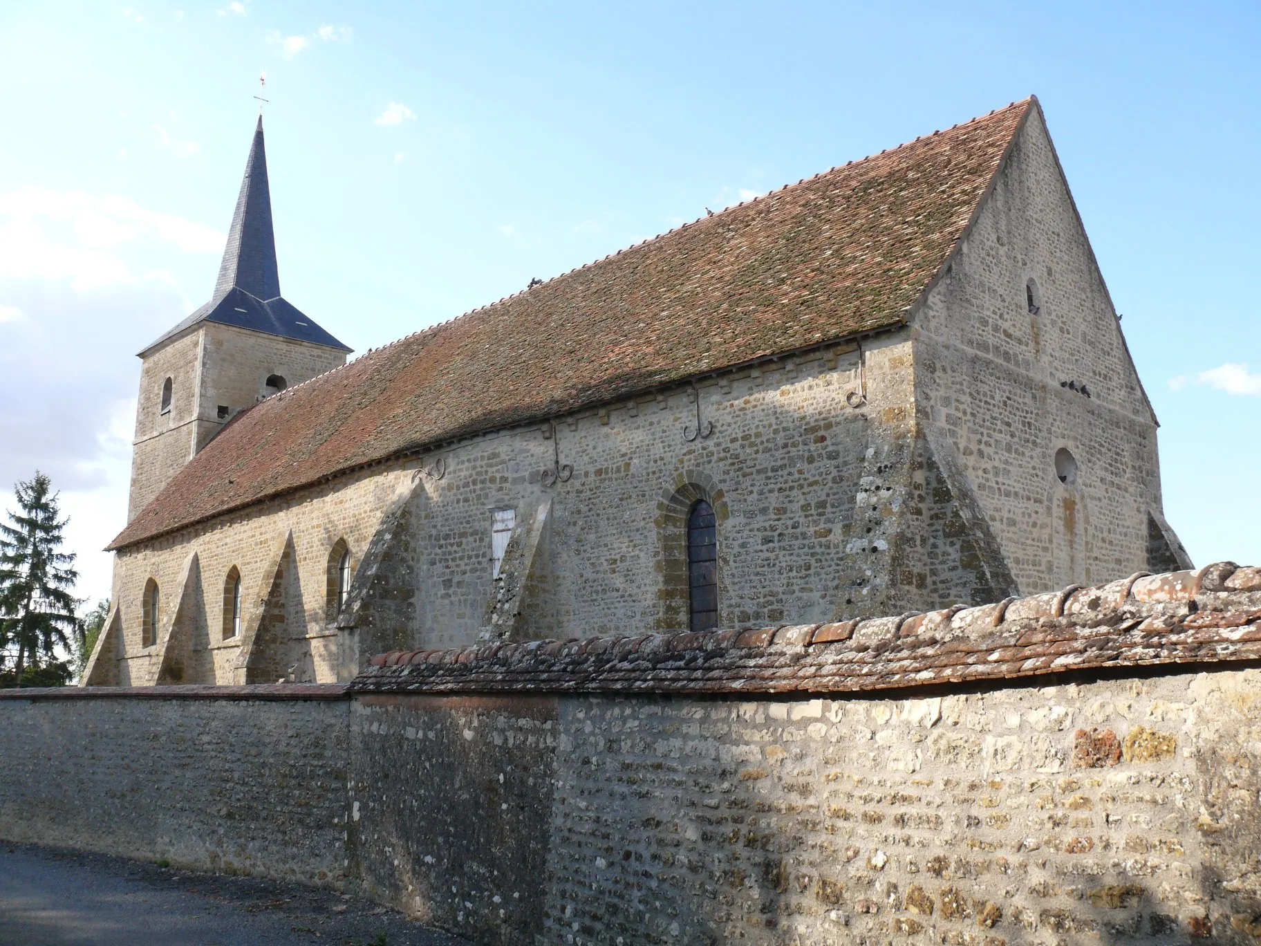 Photo showing: Saint-Denis' church of Dadonville (Loiret, Centre-Val de Loire, France).