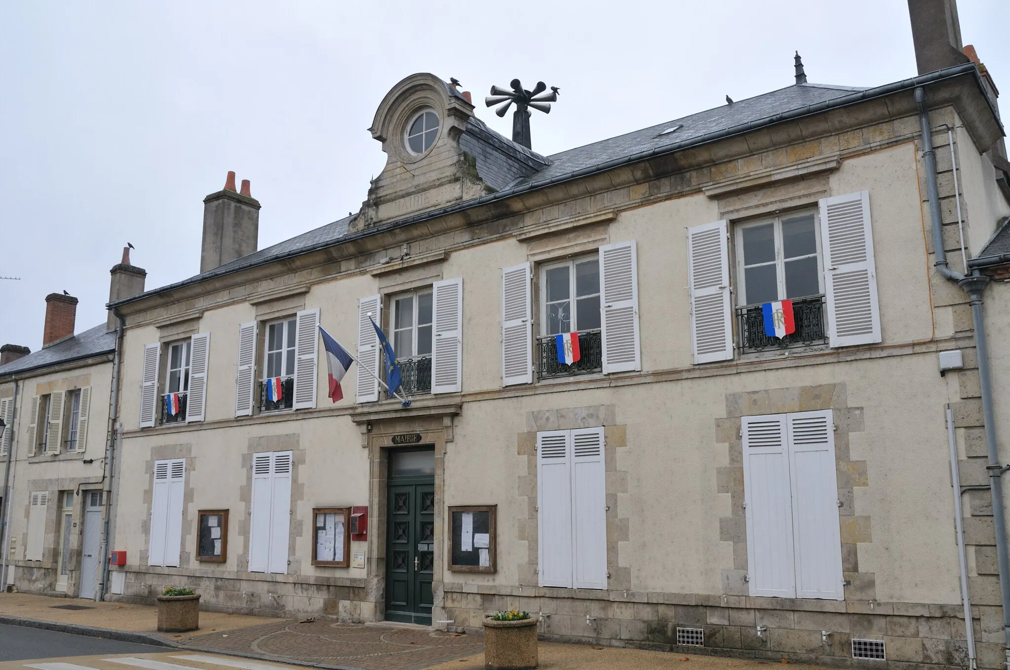 Photo showing: Mairie, Fay-aux-Loges, Loiret, France