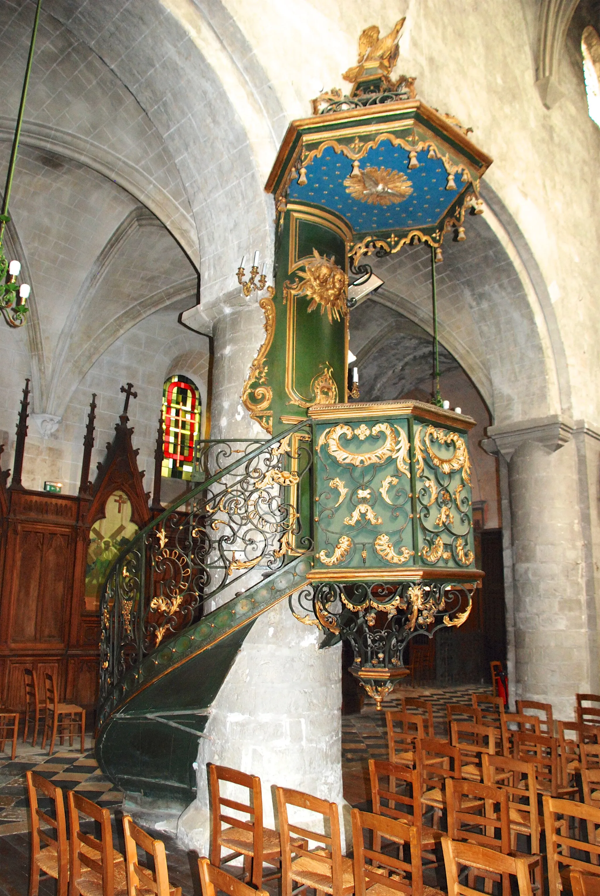 Photo showing: Chaire de l'église Saint-Étienne de Jargeau.