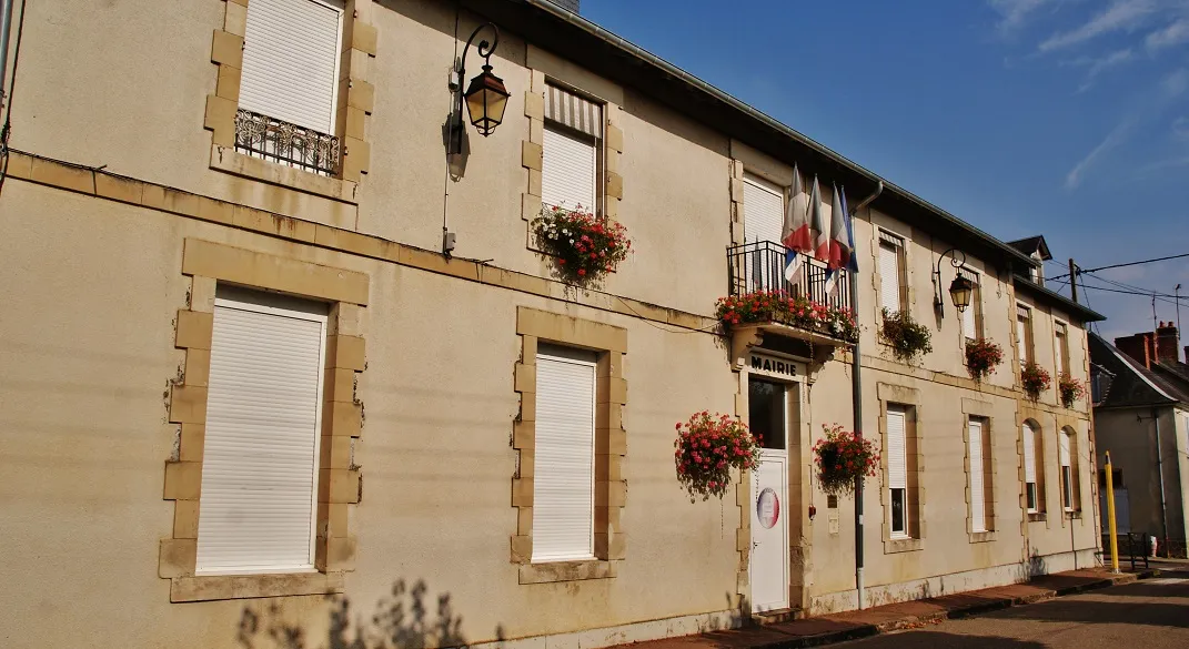 Photo showing: La Mairie