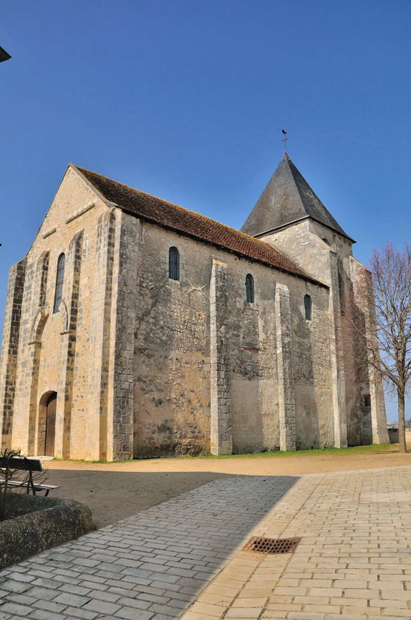Photo showing: Eglise Saint-Cyran, Le Blanc (Indre)
