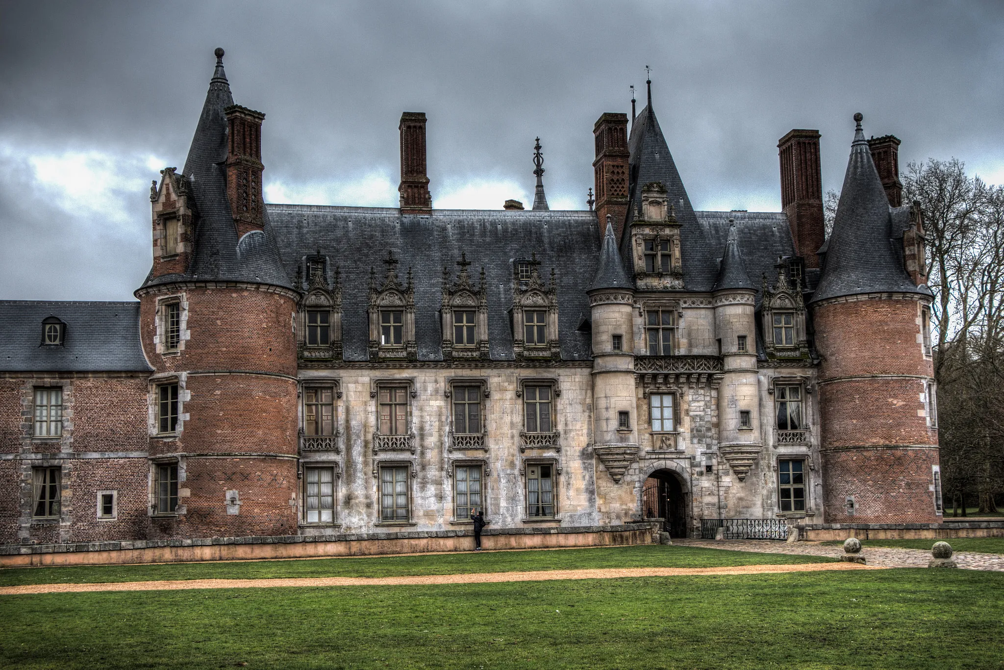 Photo showing: 500px provided description: Château De Maintenon [#castle ,#landmark ,#gothic ,#ch?teau ,#historic ,#spire ,#steeple ,#2018 ,#histoire ,#Salon du chocolat ,#HDR ,#France ,#Eure-et-Loir ,#chateau ,#Maintenon]