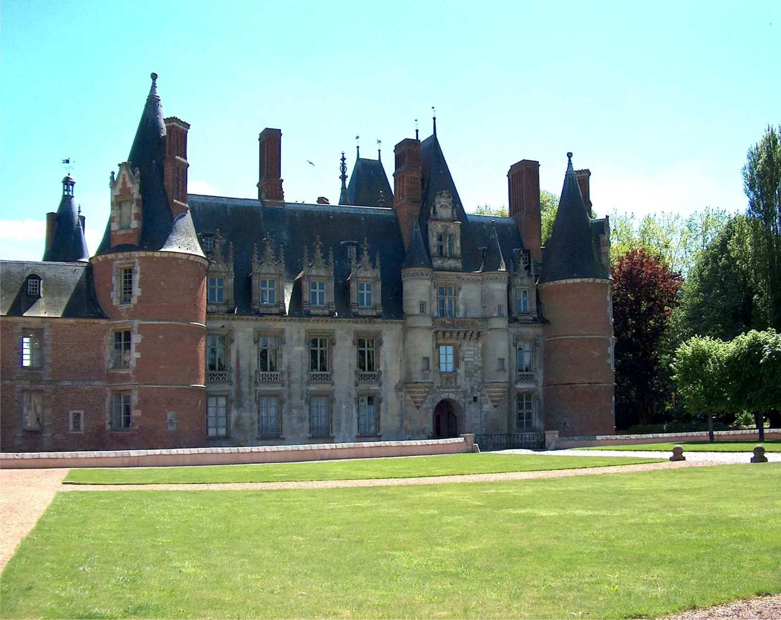 Photo showing: Château de Maintenon, northern aspect