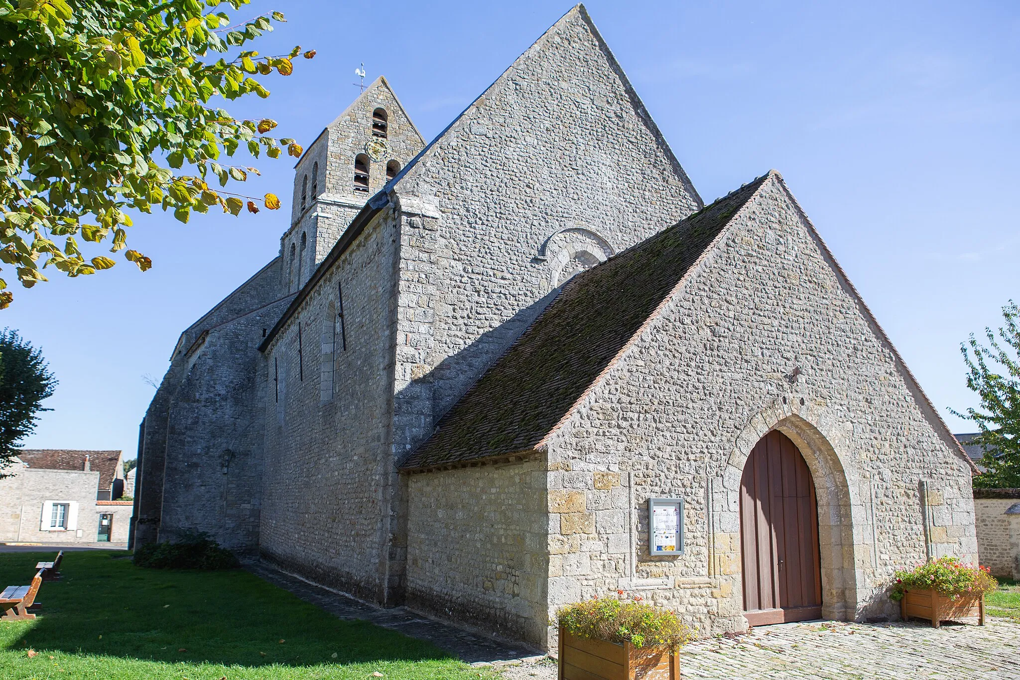Photo showing: Église Saint-Gervais-et-Saint-Protais de Pithiviers-le-Vieil (Loiret / France)