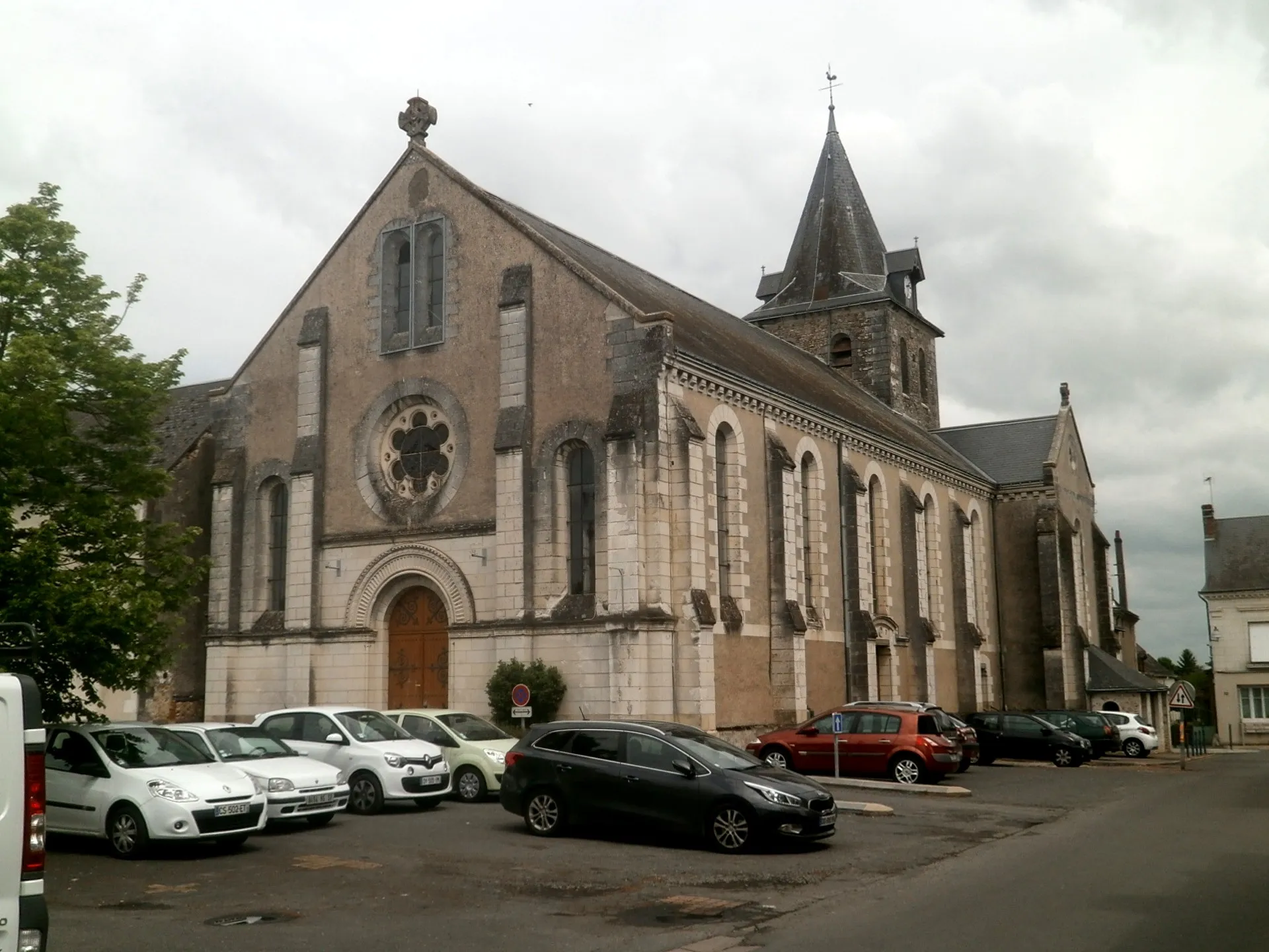 Photo showing: L'église de Saint-Branchs