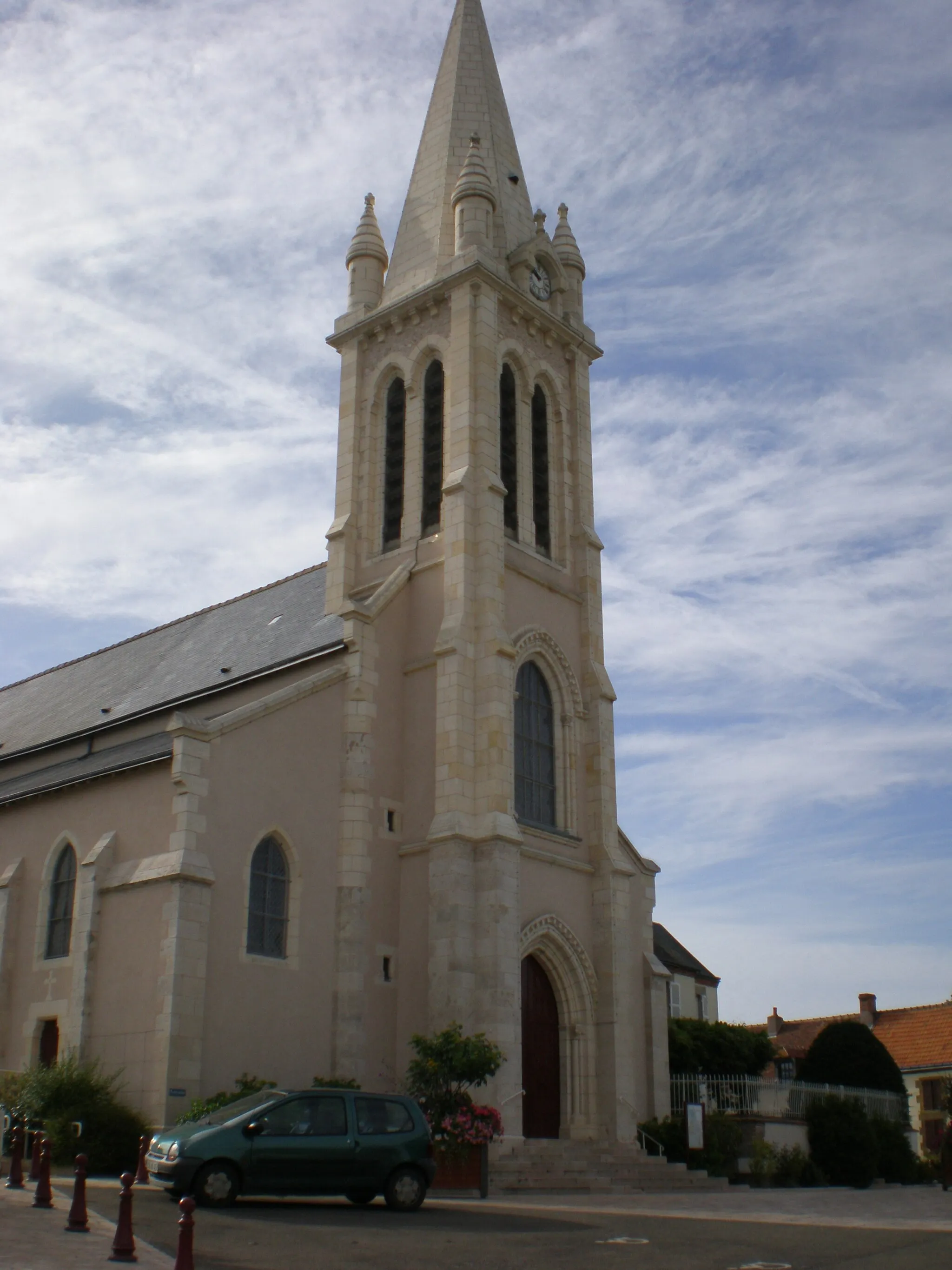 Photo showing: Saint Sulpice church in Saint Cyr en Val, Loiret, France