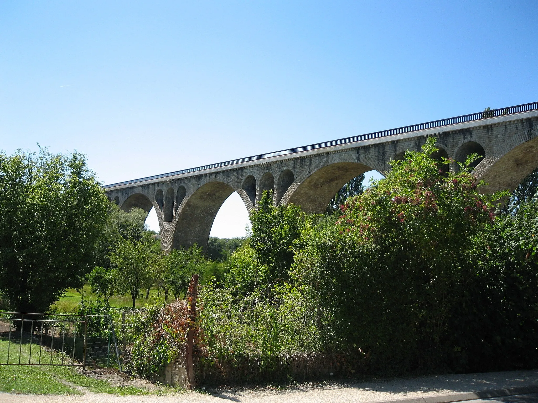 Photo showing: Viaduc de Saint Florent sur Cher, 1892-1893.