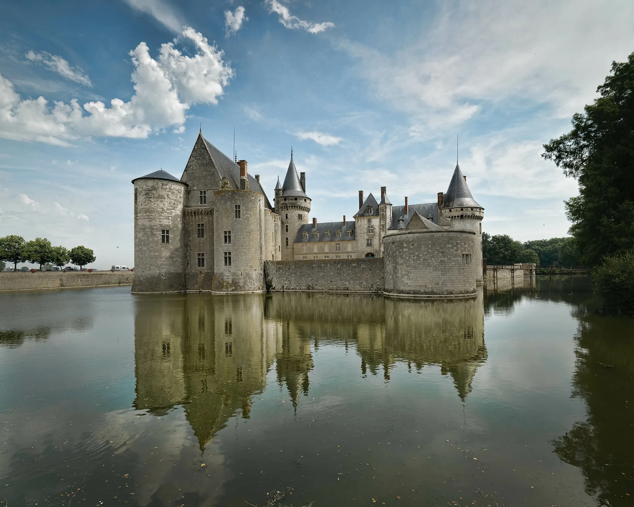 Photo showing: Château de Sully-sur-Loire
