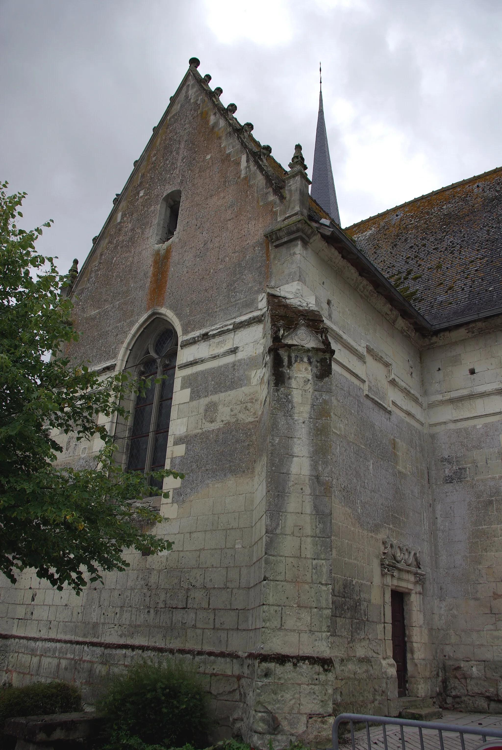 Photo showing: This building is inscrit au titre des monuments historiques de la France. It is indexed in the base Mérimée, a database of architectural heritage maintained by the French Ministry of Culture, under the reference PA00098275 .