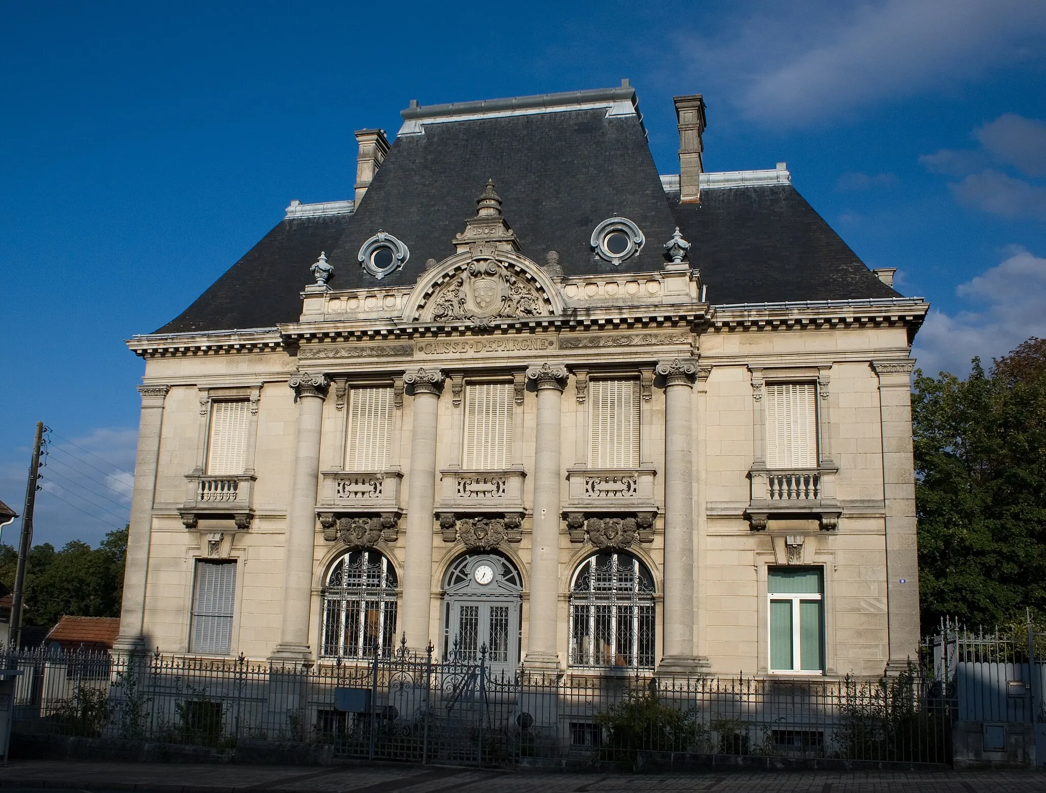Photo showing: Caisse d'épargne d'Arcis-sur-Aube