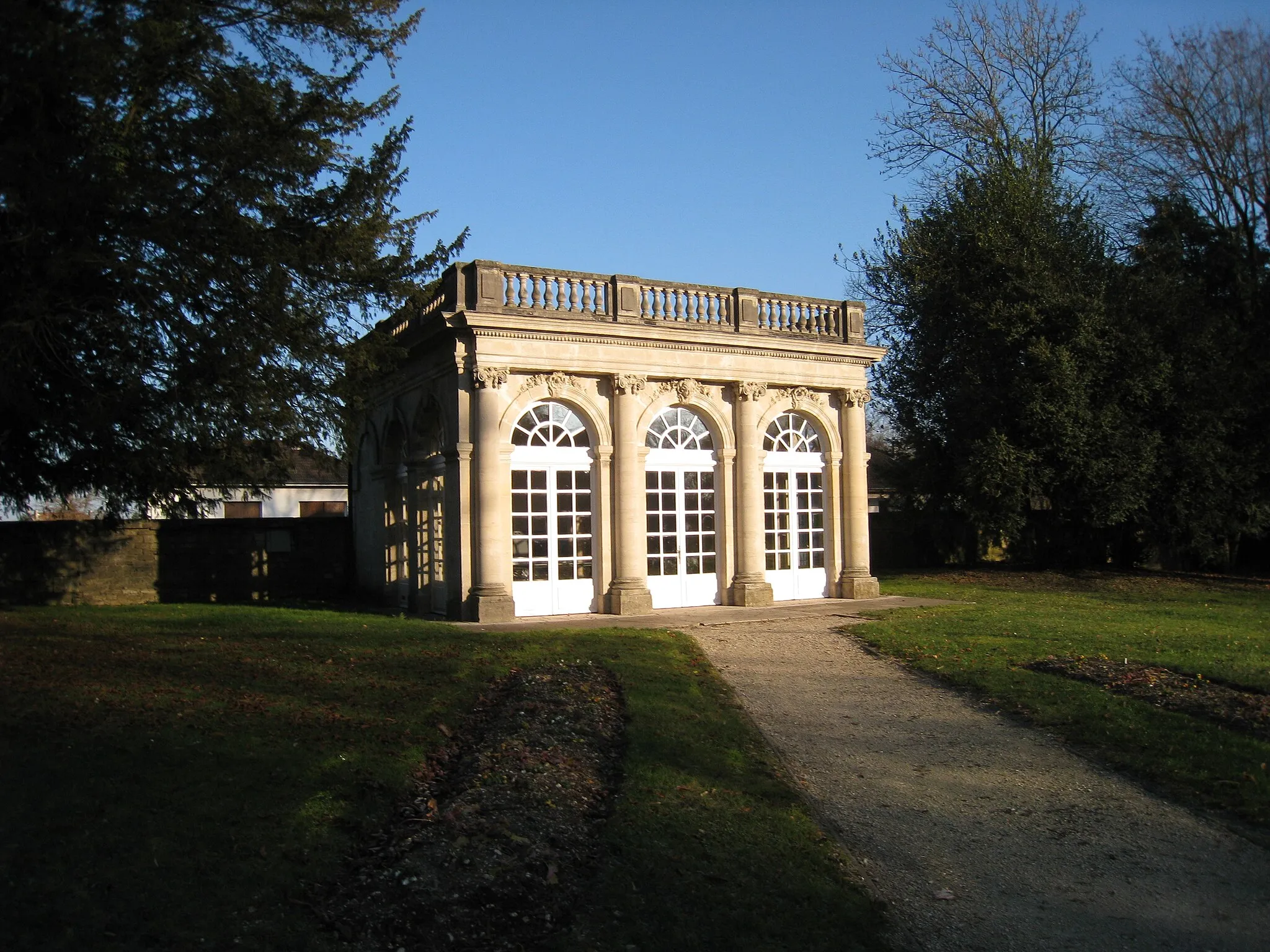 Photo showing: Orangerie of Eurville Castle