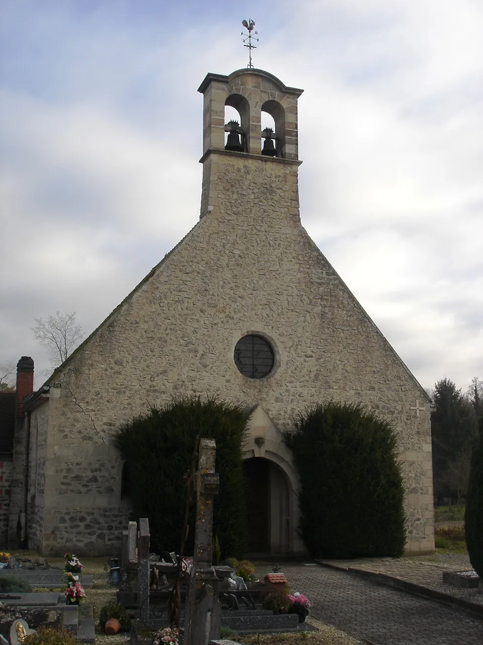 Photo showing: Saint Etienne church of Écury-le-Repos, France