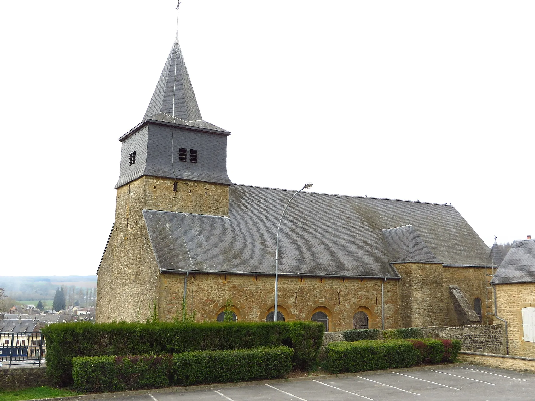 Photo showing: Floing Église Saint-Rémi