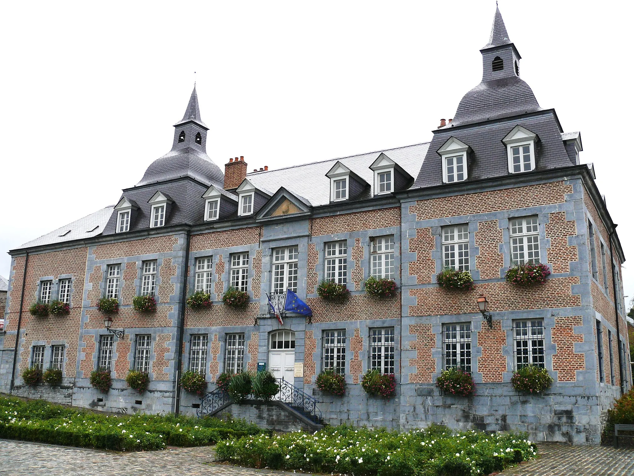 Photo showing: Fumay - Château des comtes de Bryas