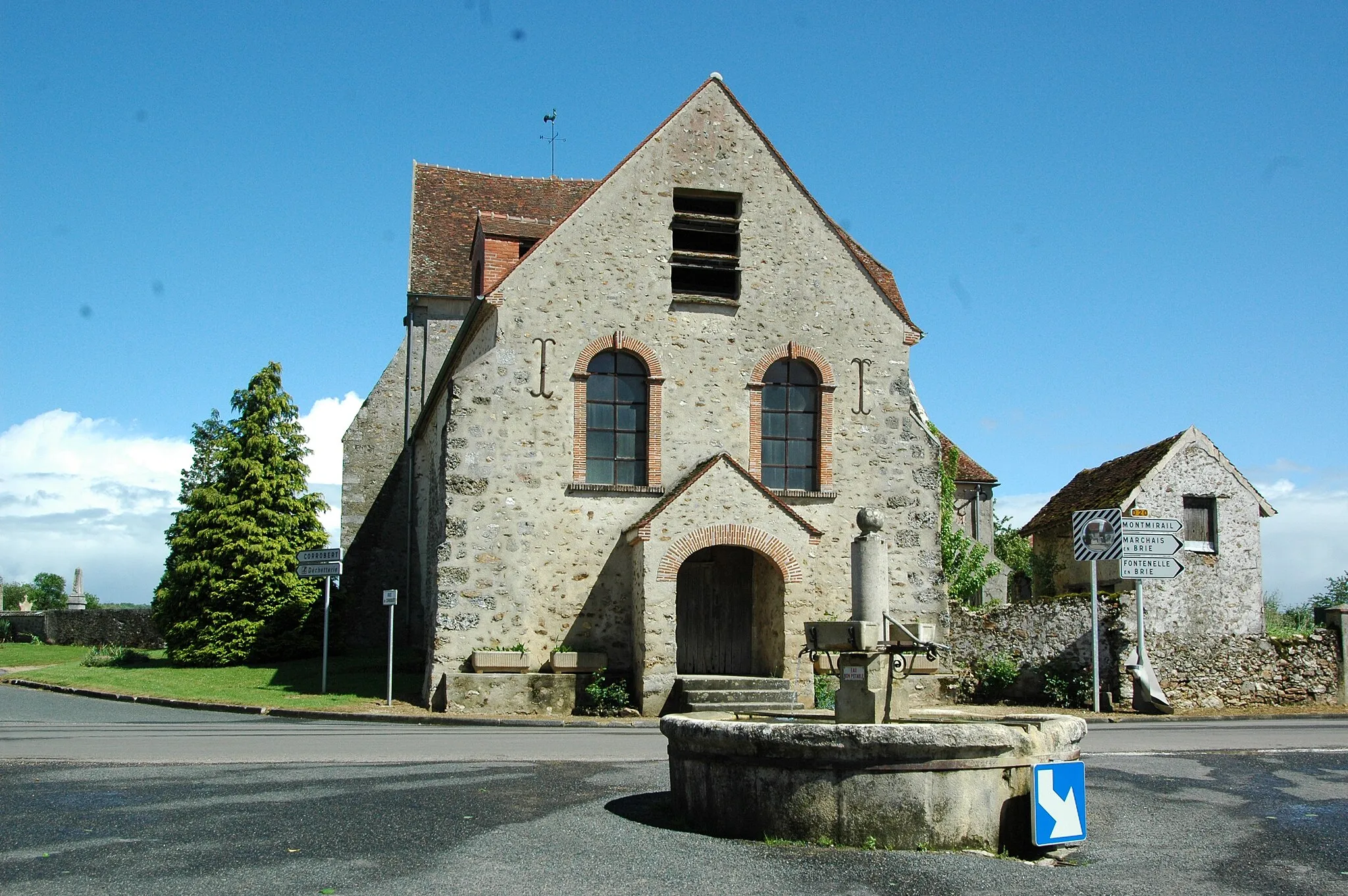 Photo showing: L'église d'Artonges.
