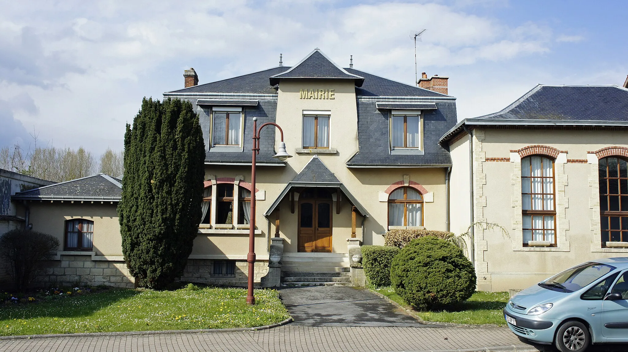 Photo showing: La Mairie de Muizon.