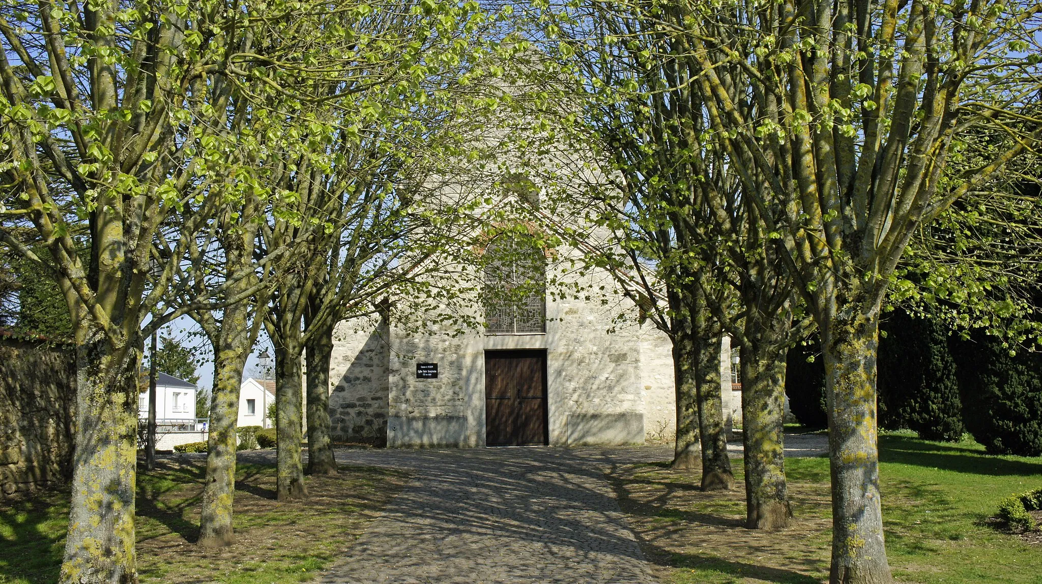 Photo showing: Église de Muizon.