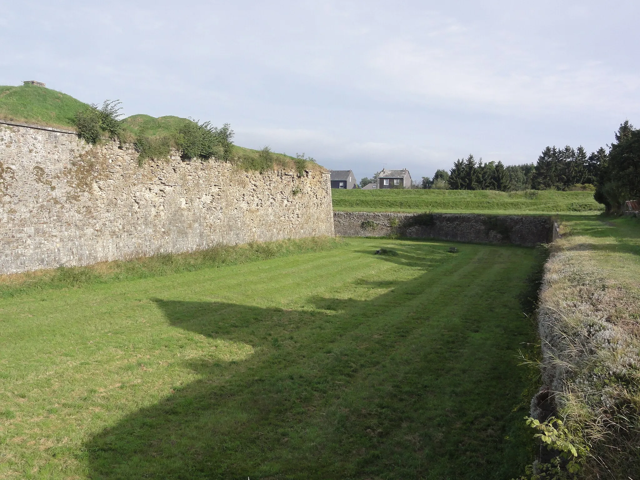 Photo showing: Rocroi (Ardennes) fortifications, 17