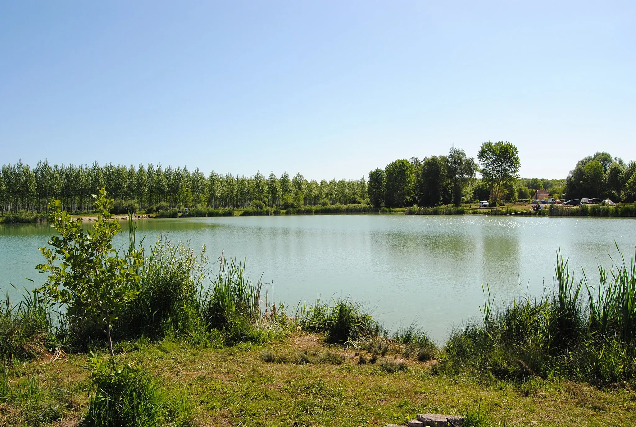 Photo showing: Véritable poumon vert au cœur du centre-ville, ce vaste lieu comprend notamment un jardin pour enfants, un arboretum, un parcours de santé, des circuits de randonnée, un cercle hippique et une ferme pédagogique.