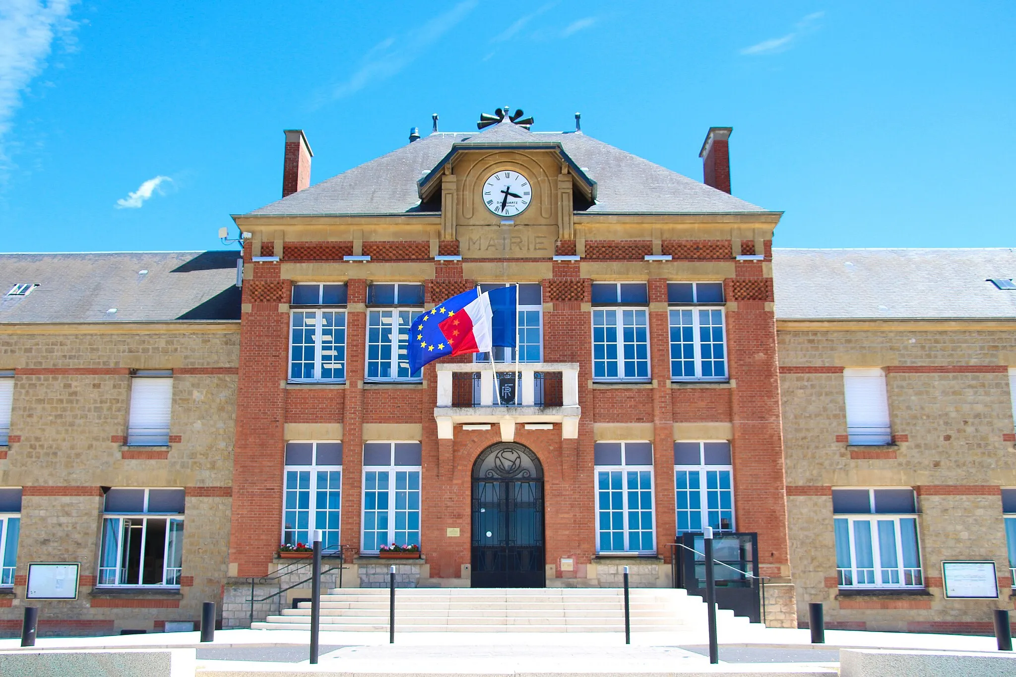 Photo showing: Mairie de Villers-Semeuse