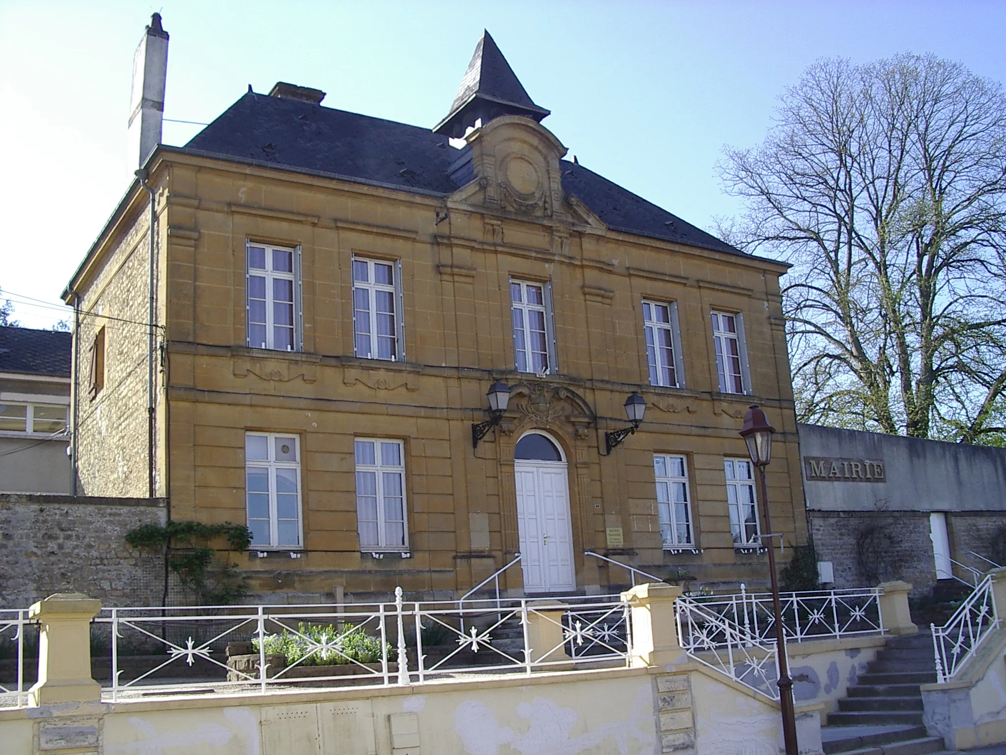 Photo showing: Vrigne-au-Bois Ancienne Mairie