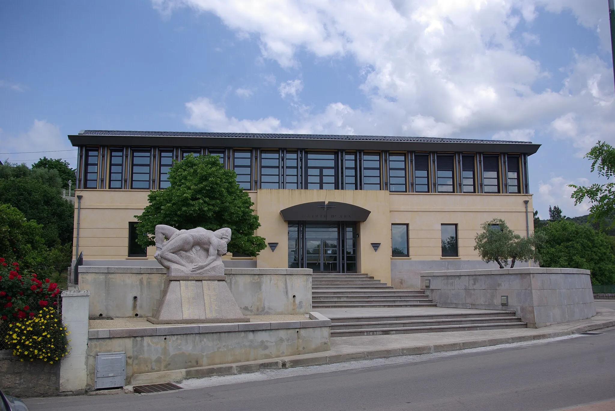 Photo showing: Afa auf Korsika in Frankreich. Das Rathaus in Afa im Ortskern in der Nähe der Kirche.