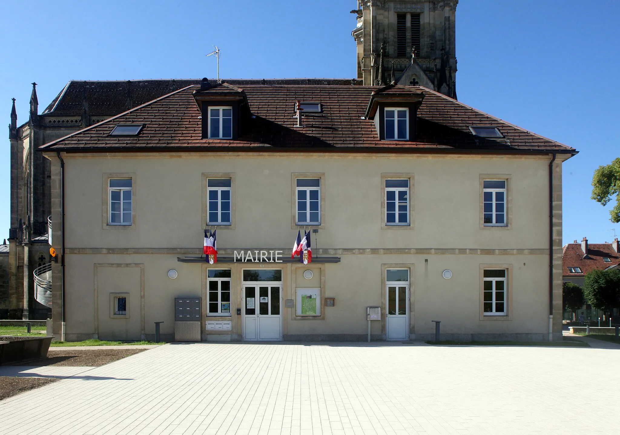 Photo showing: Mairie de Doubs (25).