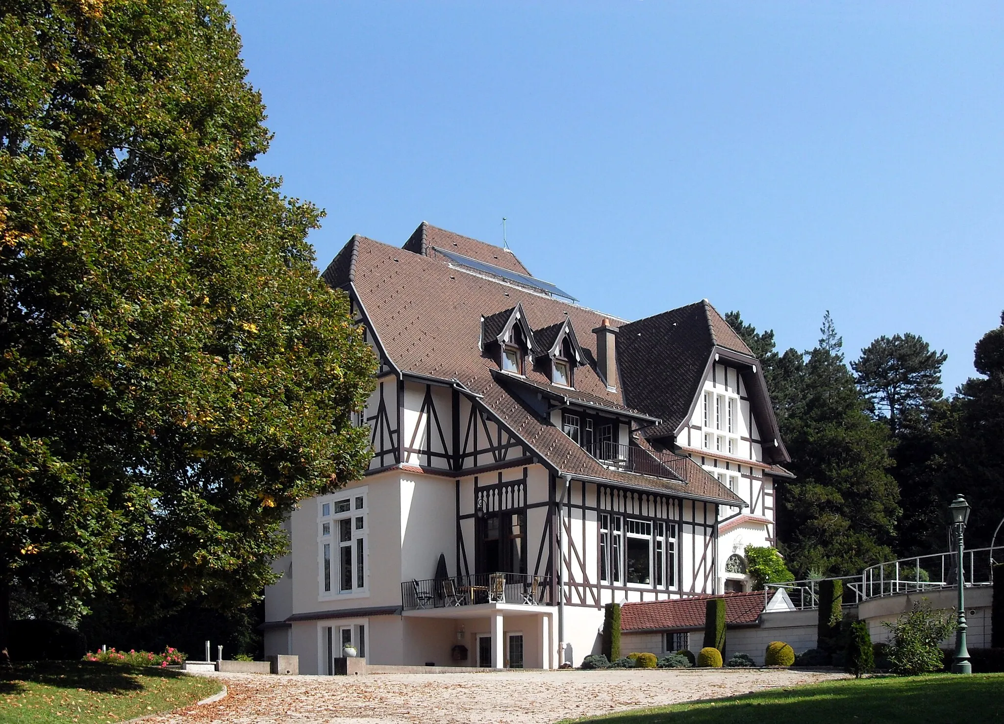Photo showing: Le Château Sahler d'Exincourt