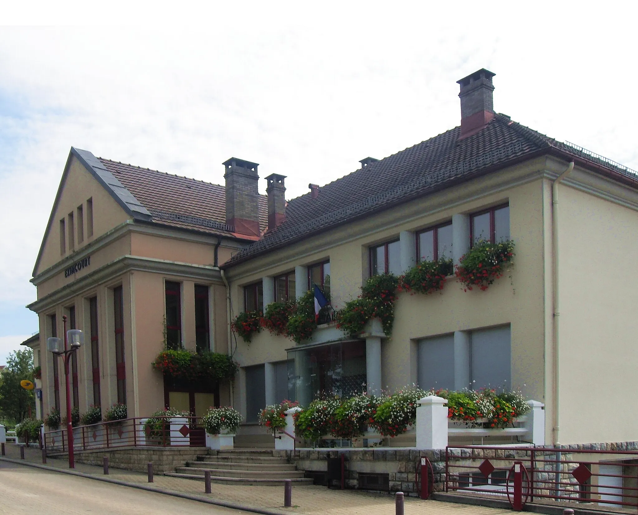 Photo showing: La mairie d'Exincourt
