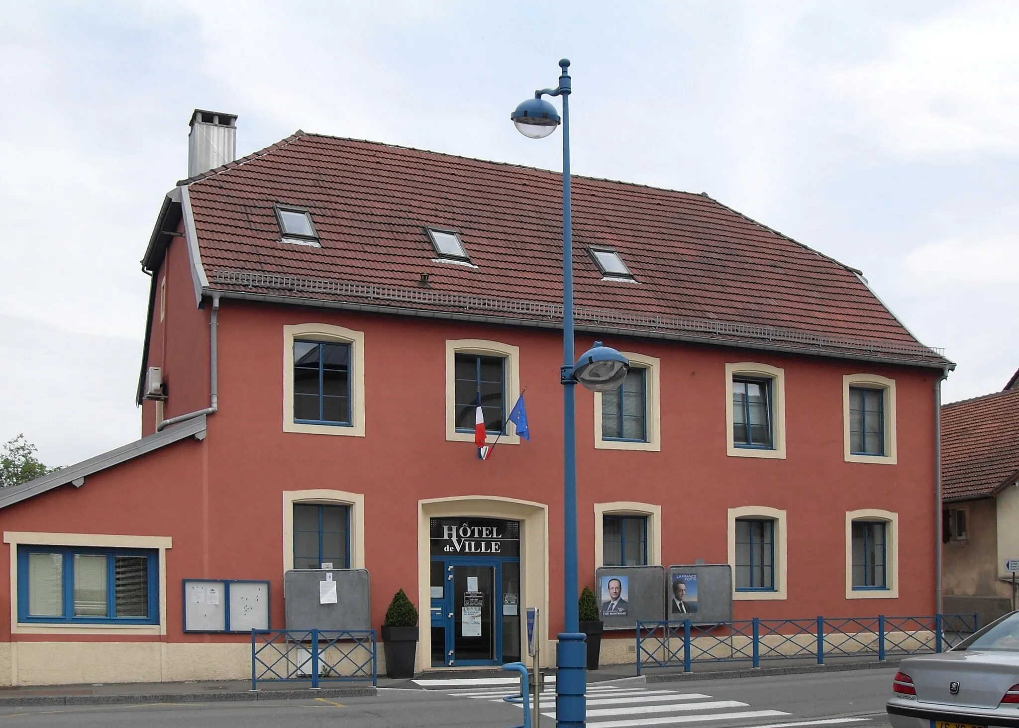 Photo showing: L'hôtel de ville de Grand-Charmont